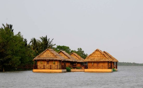 Mekong Floating House